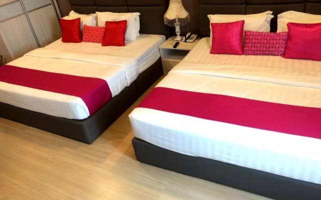 Smurf Inn Homestay - photo 3