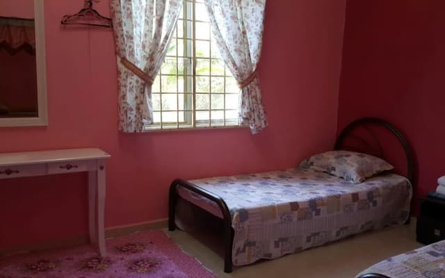 Yasmeen Guesthouse Kemaman - photo 4