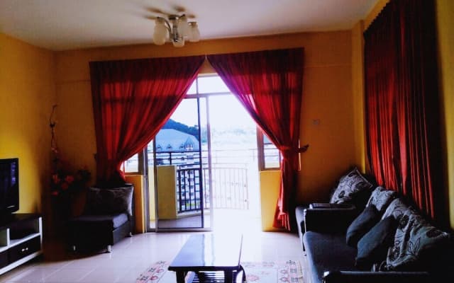 SA Apartments at Crown Imperial Court - photo 4