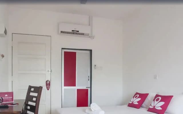 OYO 275 Senyum Inn - photo 3