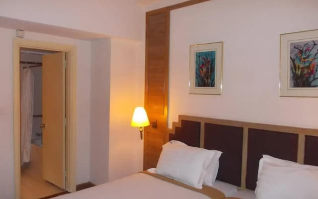 Everly Serviced Apartment - photo 4