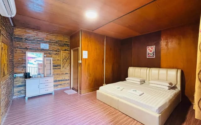 Borneo Tree House - photo 2