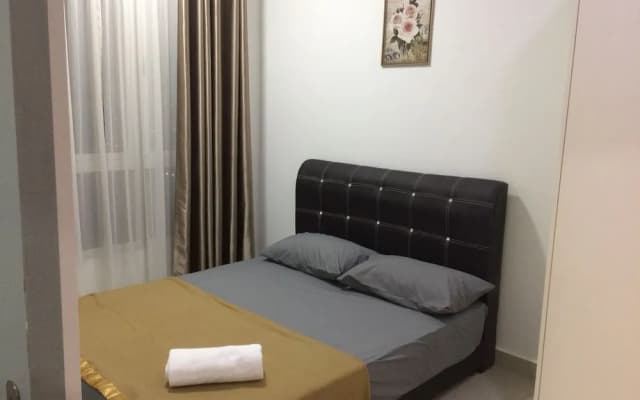 City Living with Panaromic Bay View @ Danga Bay - photo 5