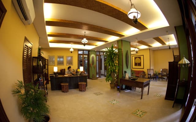 Anggun Boutique Hotel - photo 2
