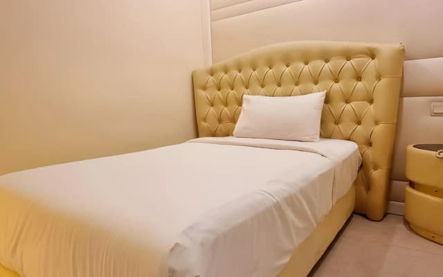 Ritzton Hotel - photo 5