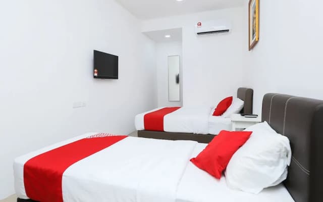 Roselyn Inn by OYO Rooms - photo 3
