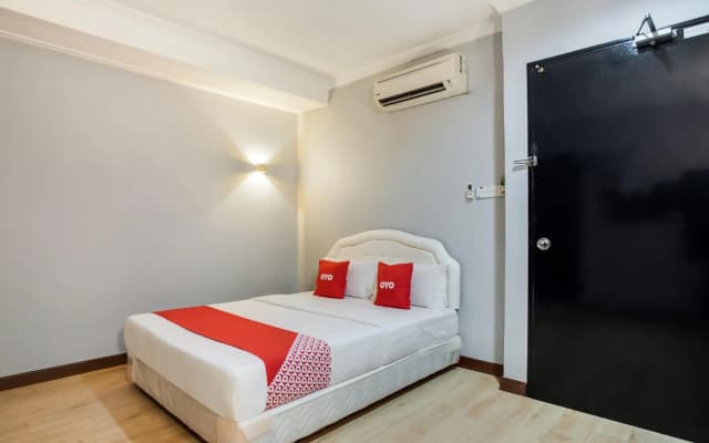 OYO 89568 Mangrove Hotel - photo 4