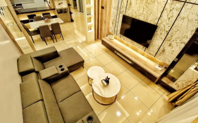 One Life Four Season Waterpark Guest House Manhattan Condominium - photo 2
