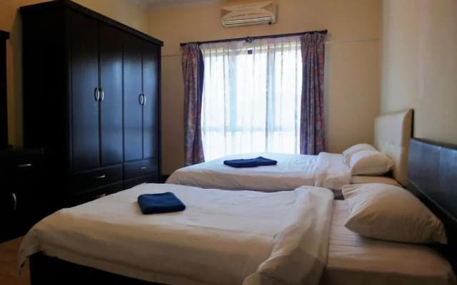 Marina Condominium Holiday Homestay - photo 2