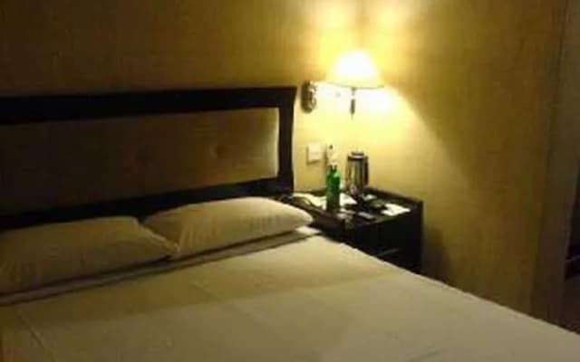 City Park Hotel - photo 2