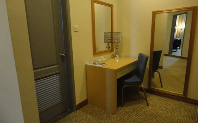 The Pavilion Hotel - photo 5