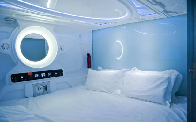 M Qube Hotel - photo 5