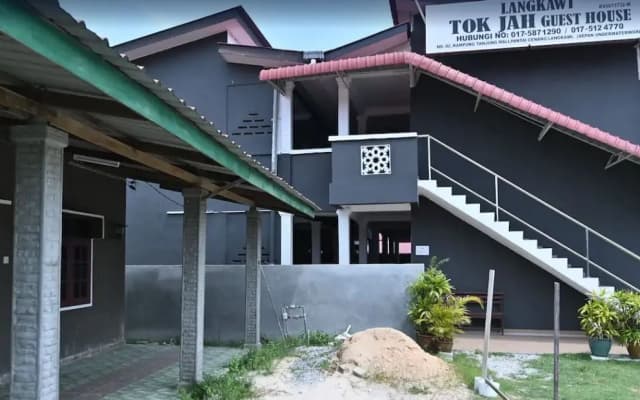 Zen Rooms Tok Jah Guest House - photo 2
