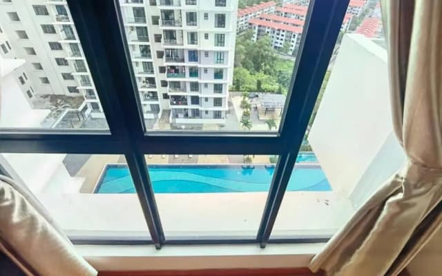 B1606 Platino ParadigmMall Netflix PoolViewSTAY - photo 4