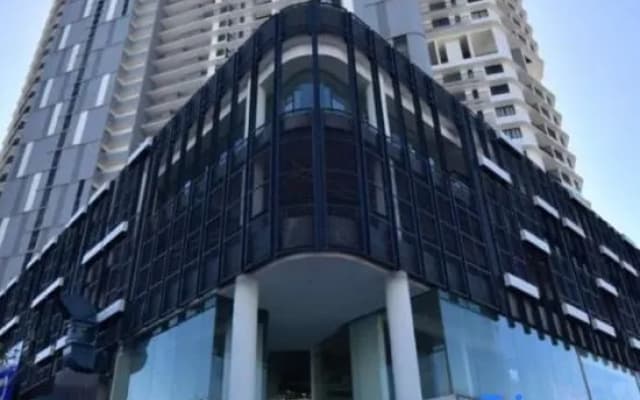2BR Seaview SunriseBalcony LongStay The Landmark33 - photo 2