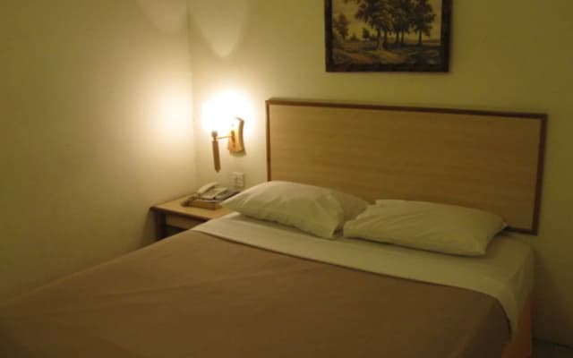 Hotel Sri Sutra - Subang Permai - photo 4