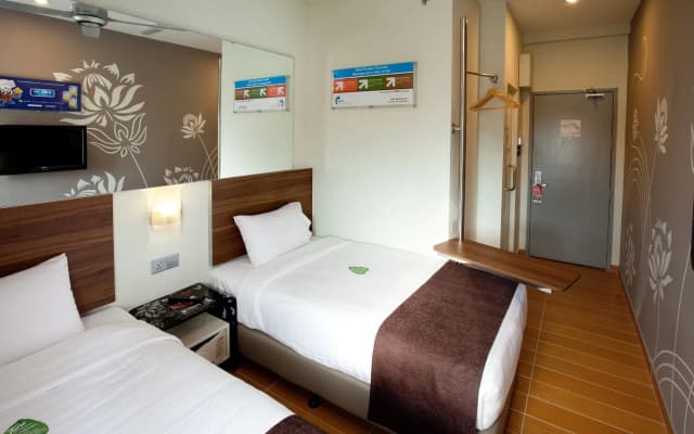 Tune Hotel - Danga Bay, Johor - photo 3