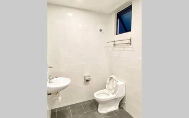 Landmark Residence 2, High Floor with Nice View, Free Parking, TVbox. - photo 5