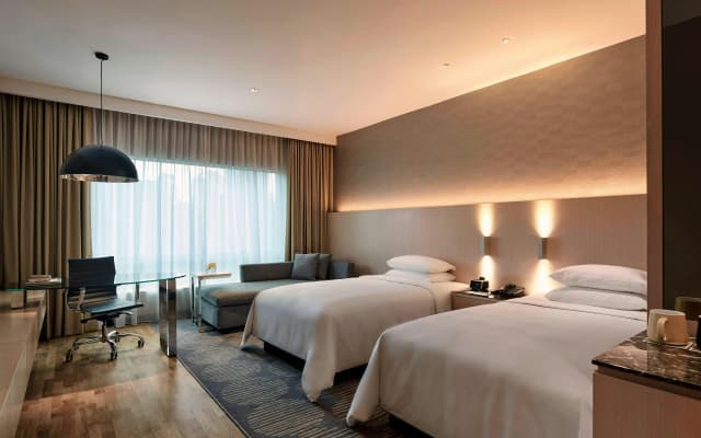 Renaissance Kuala Lumpur Hotel & Convention Centre - photo 5