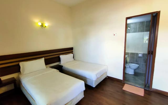 Cozzy Motel - photo 2
