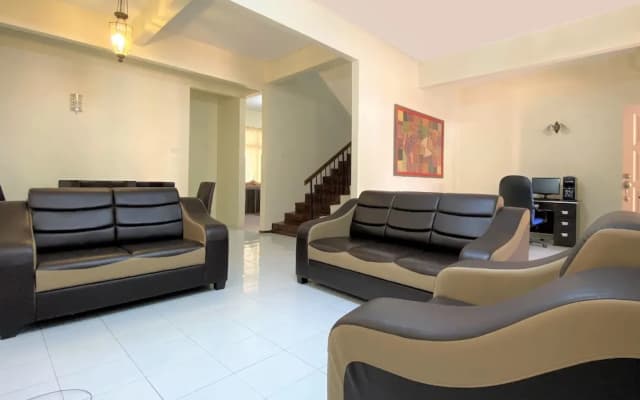 OYO 90199 Homely&cozy House - photo 2
