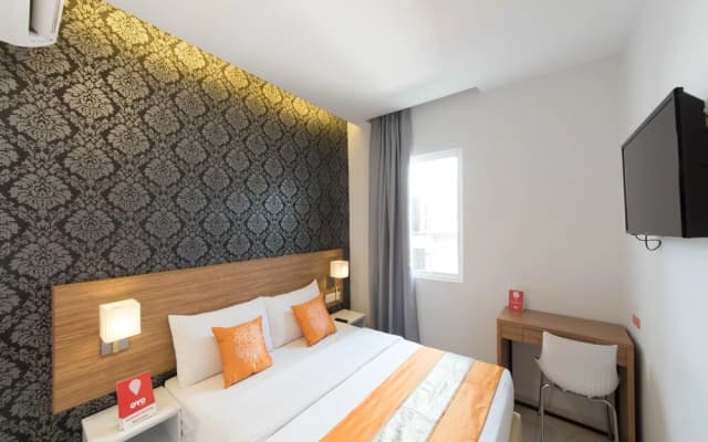 OYO 145 Sovotel Hotel Uptown 36 - photo 3
