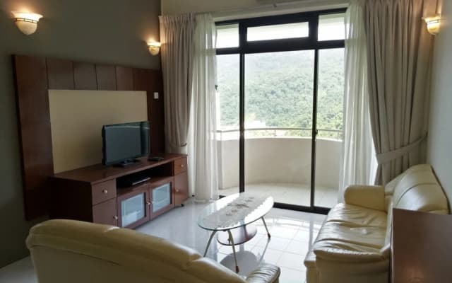 Batu Ferringhi By the Sea Holiday Home - photo 3