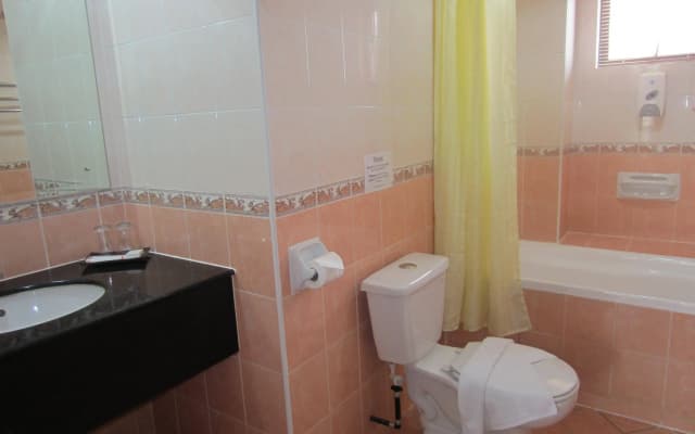 Marina Court Resort Condo - photo 4