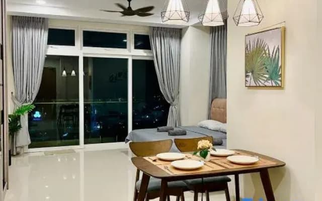 Kuching City Center Apartment With City View - photo 2