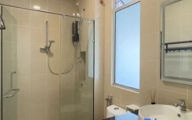 Hometel Lakeview 5 mins Legoland | Kid Friendly - photo 2