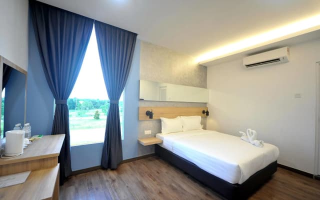 Mye Hotel - photo 3