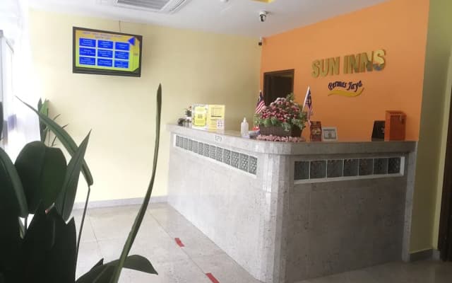 Sun Inns Permas Jaya - photo 2
