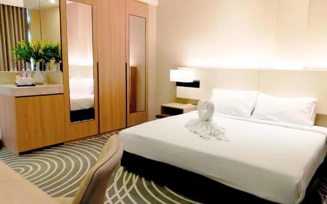 Regalia Suites & Hotel - photo 3