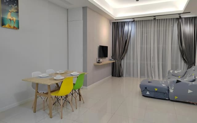 Executive 2-Bedroom Next to Paradigm Mall and New World Hotel - photo 3