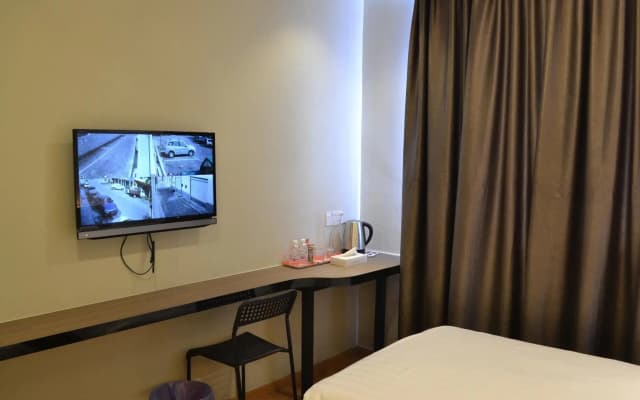 U Design Hotel Mentakab - photo 3