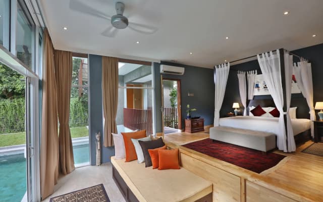 Ambong Pool Villas - photo 2