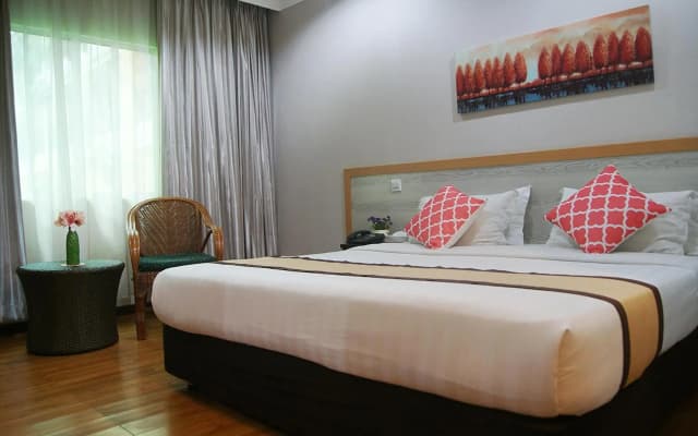 TD Plaza Hotel - photo 5