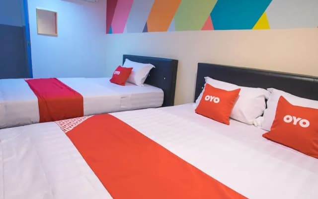 OYO 90281 Hotel Taj - photo 2