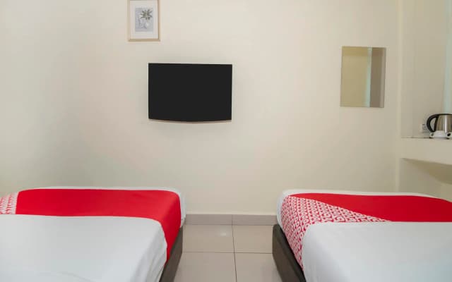 Stay Inn Hotel - photo 2