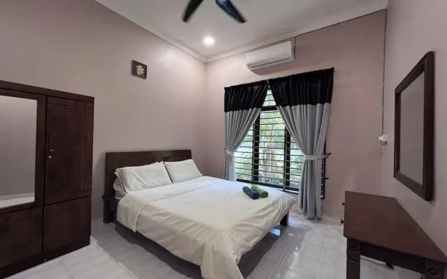 Nurbayu Villa (3 and 4 bedroom Villa) Kemaman - photo 4