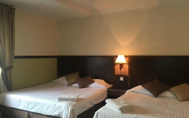 OYO Capital O 89695 Planters Hotel - photo 5