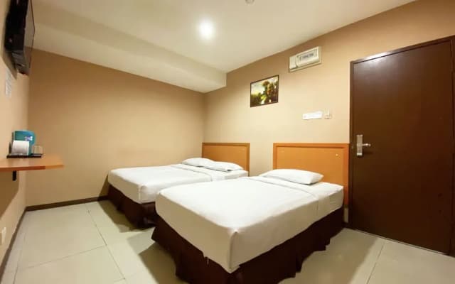 OYO 90108 Hotel Kaya - photo 4
