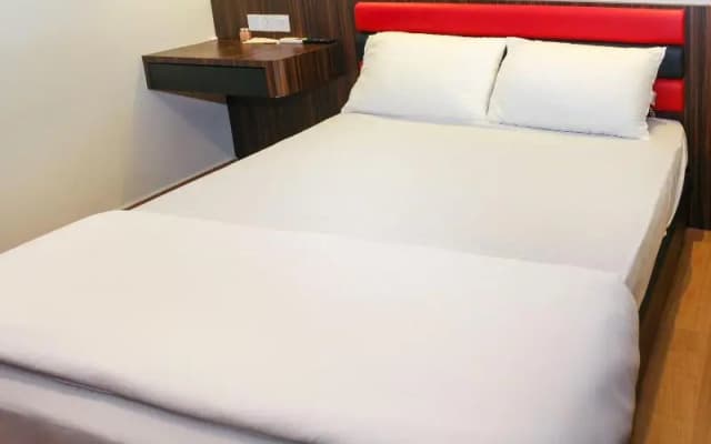 OYO 90027 Happy Hotel - photo 5