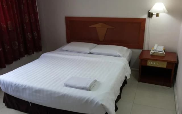OYO 11342 Liwah Hotel Near Hospital Umum Sarawak - photo 3
