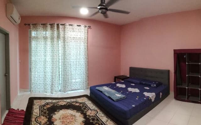 Nusajaya Homestay - photo 4