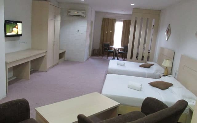 Promenade Service Apartments - photo 4