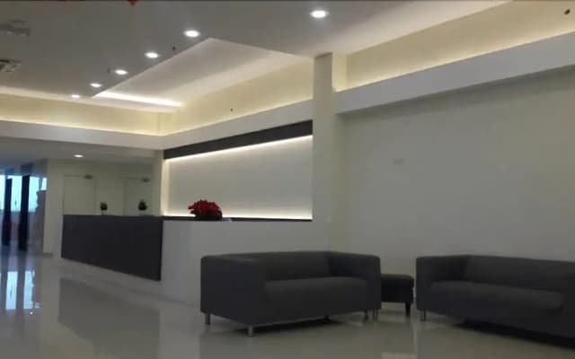Place2Stay Business Hotel @ Emart Riam - photo 2