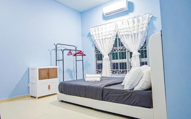 Modern Home at Kajang by HCK - photo 4