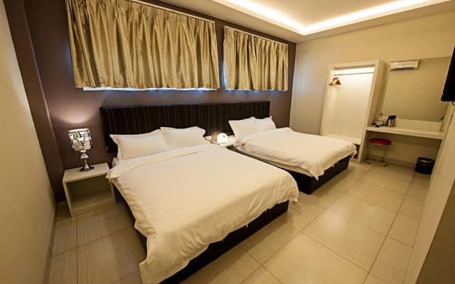 Seven Boutique Hotel - photo 3