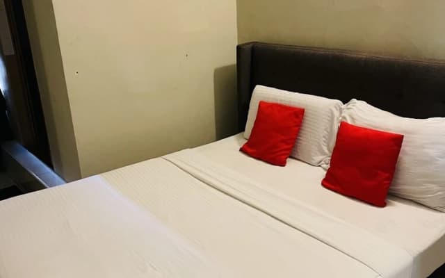 OYO 90338 Prima Saujana Budget Hotel - photo 2